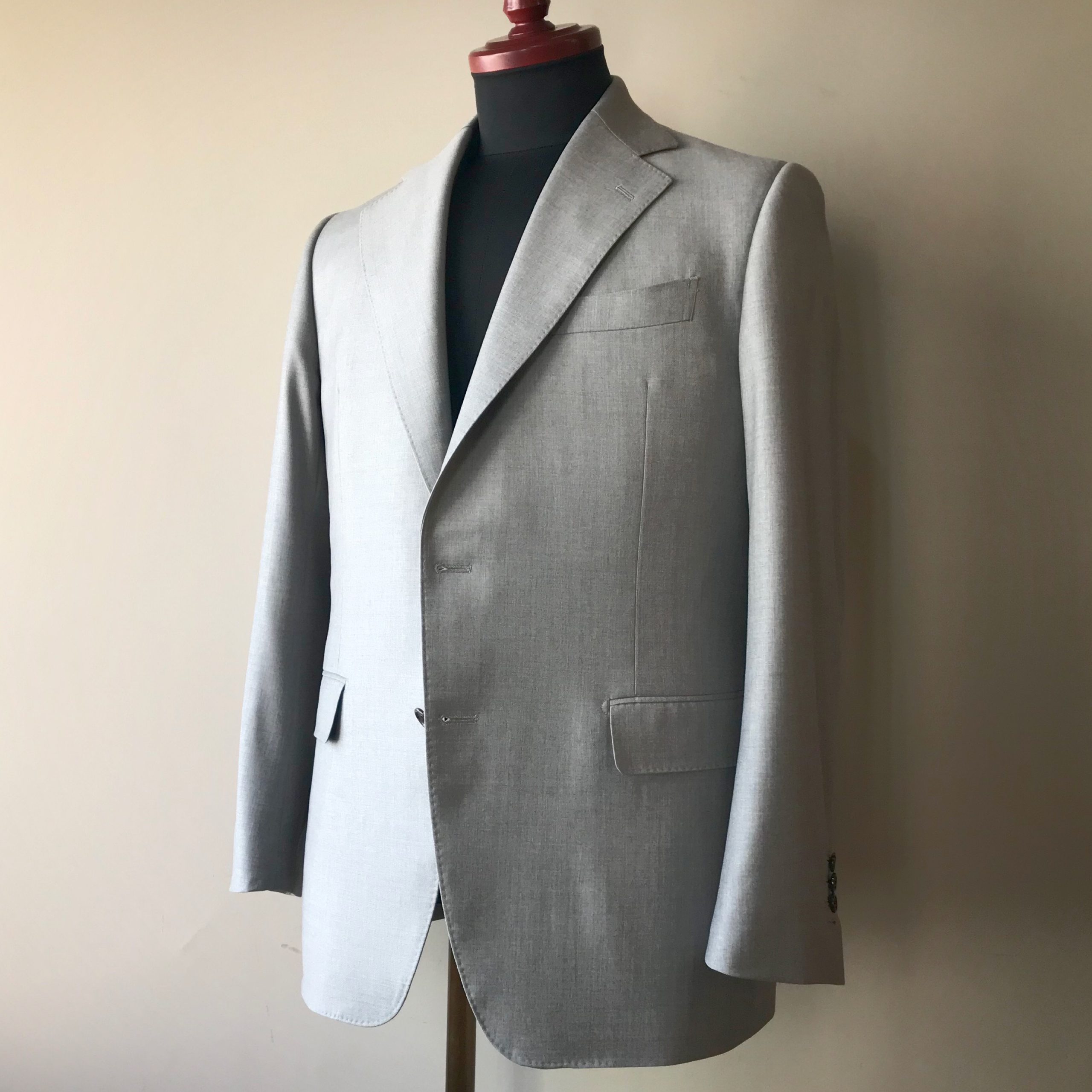 SCABAL　/　 GRAY THREE PIECE SUITS　
