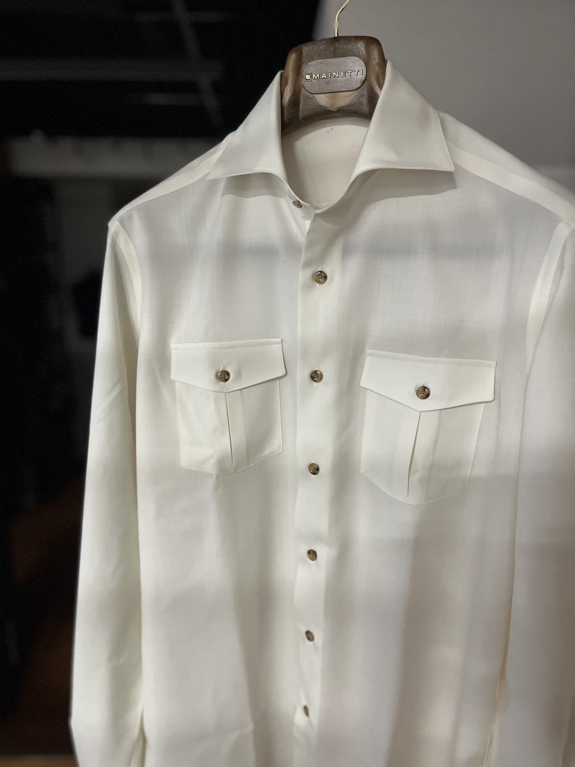 大人のドレープが魅力 Tailored Wool Safari Shirt